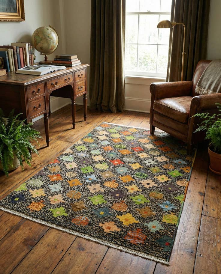 Detail image of 3' 2 x 4' 10 Hand Knotted Balouch Wool Rug