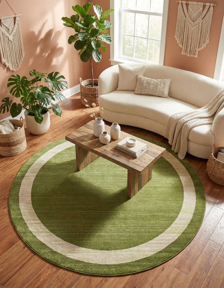 Detail image of 7' 10 x 7' 10 Angelica Round Rug