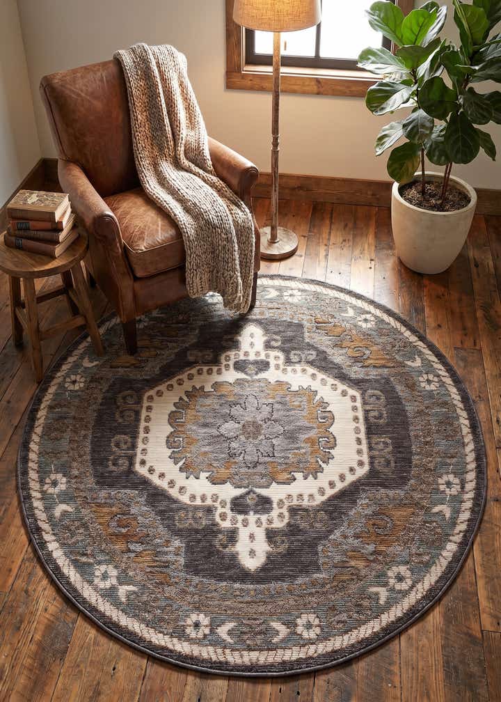 5' x 5' Grand Tradition Round Rug