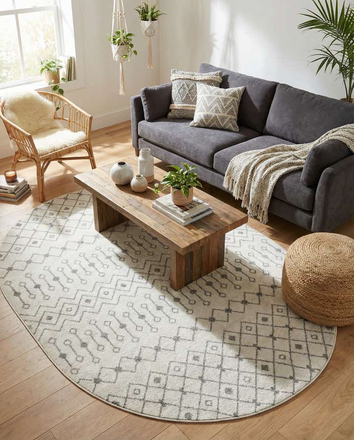 7' 10 x 10' Moroccan Trellis Oval Rug