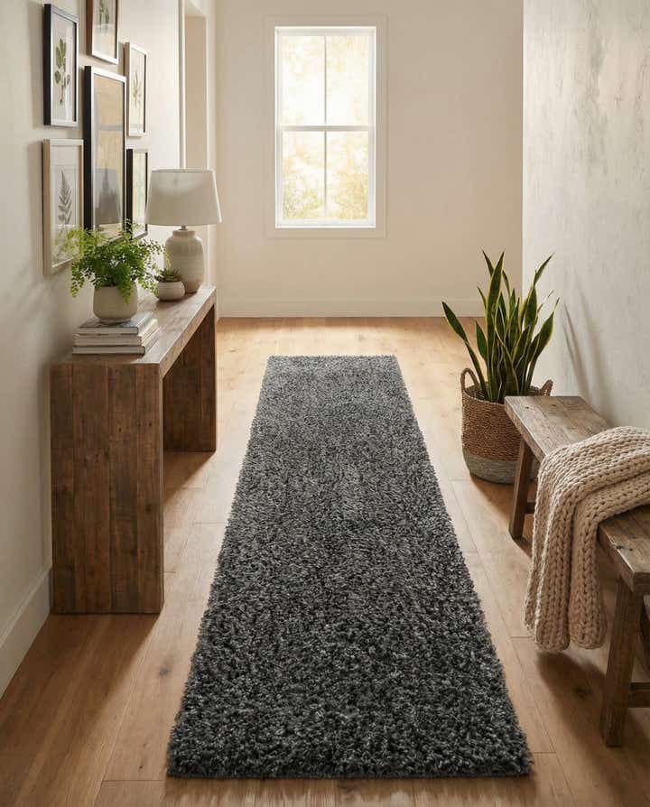 2' 7 x 13' Zermatt Shag Runner Rug