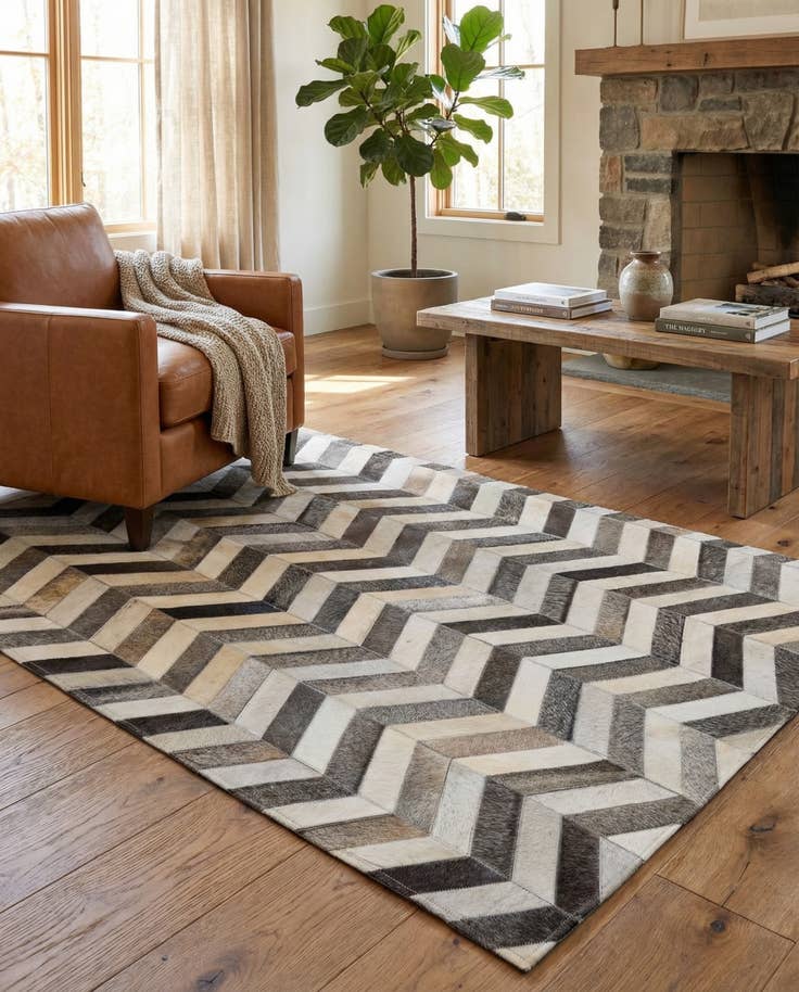 Detail image of 4' 1 x 6' 1 Cowhide - Patchwork Rug