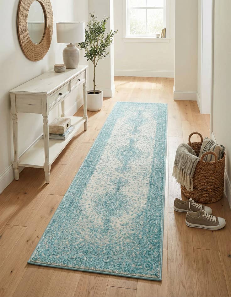 Detail image of  2' 7 x 10' Dover Runner Rug