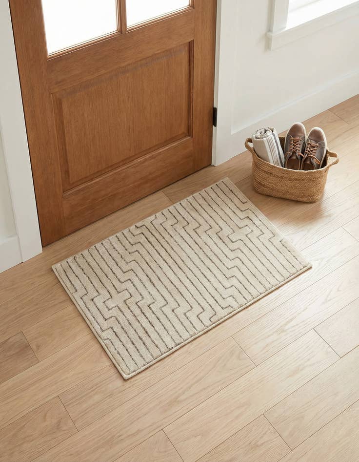 Detail image of 2' x 3' Vogue Geo Rug