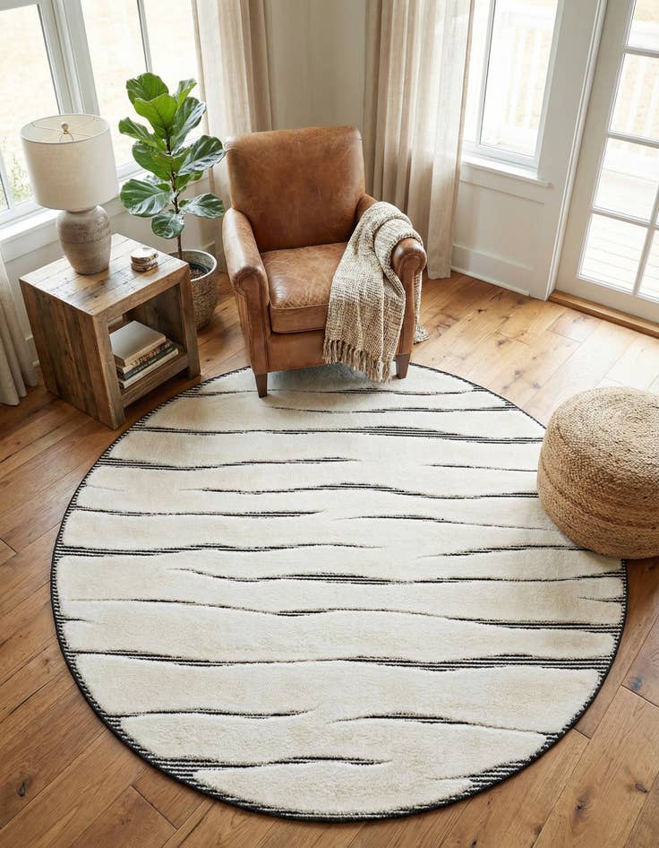 Detail image of 6' x 6' Prismatic Round Rug