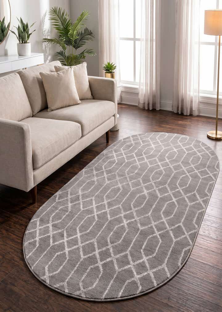 5' 3 x 8' Marilyn Monroe™ Glam Trellis Oval Rug