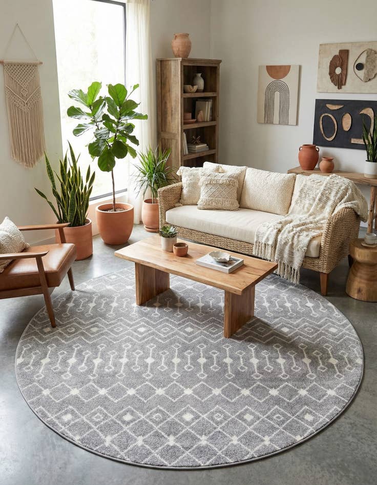 Detail image of 7' 10 x 7' 10 Moroccan Trellis Round Rug