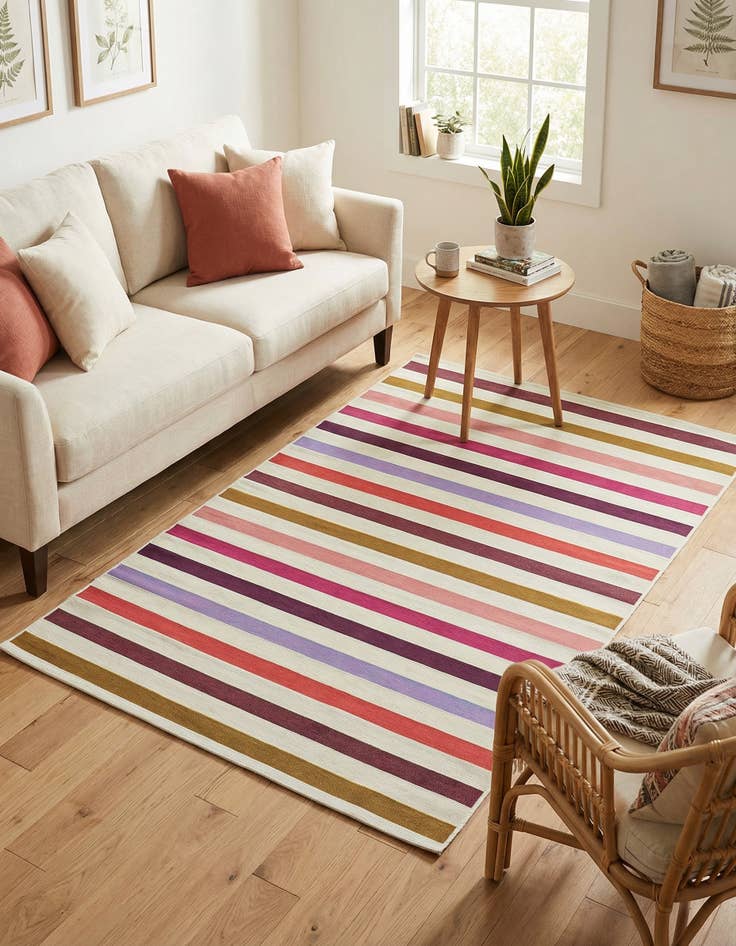 Detail image of 4' x 6' Easy-Clean Ribbon Indoor / Outdoor Rug