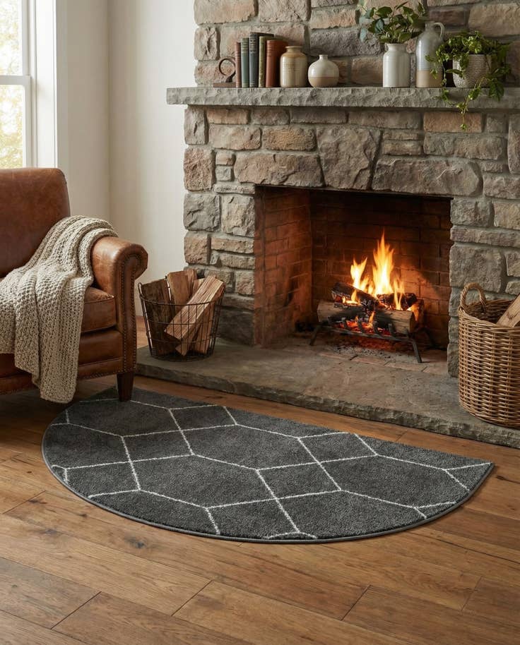 Detail image of 3' x 6' Lattice Frieze Hearth Rug