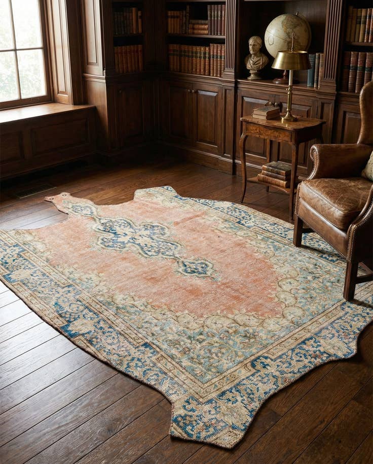 Detail image of 4' 5 x 6' 4 Hand Knotted Ultra Vintage Persian Wool Rug