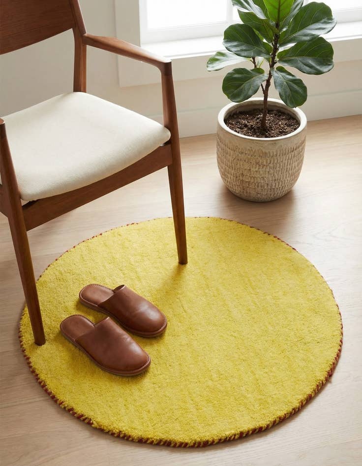 Detail image of 2' 4 x 2' 4 Solid Gabbeh Wool Round Rug