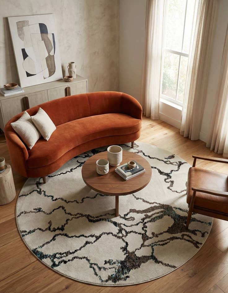 Detail image of 7' 10 x 7' 10 Madeline Round Rug