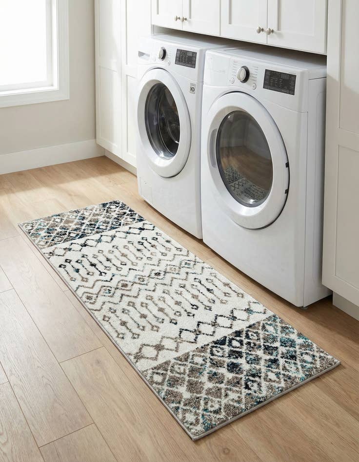 Detail image of 2' x 5' 3 Moroccan Trellis Runner Rug