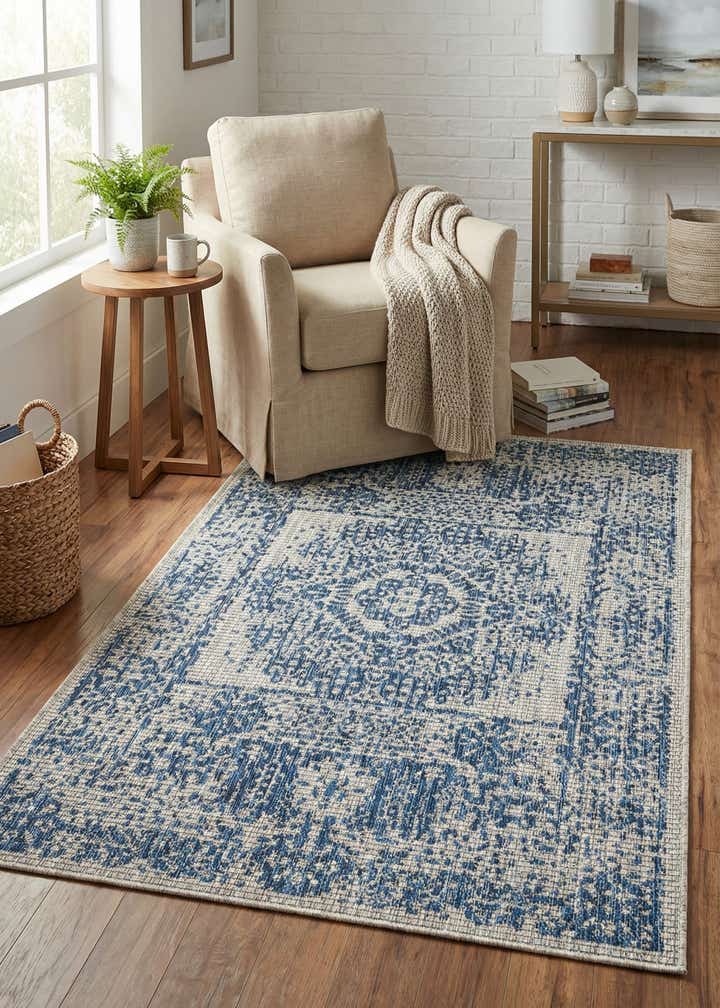 3' x 5' 3 Easy-Clean Traditional Indoor / Outdoor Rug