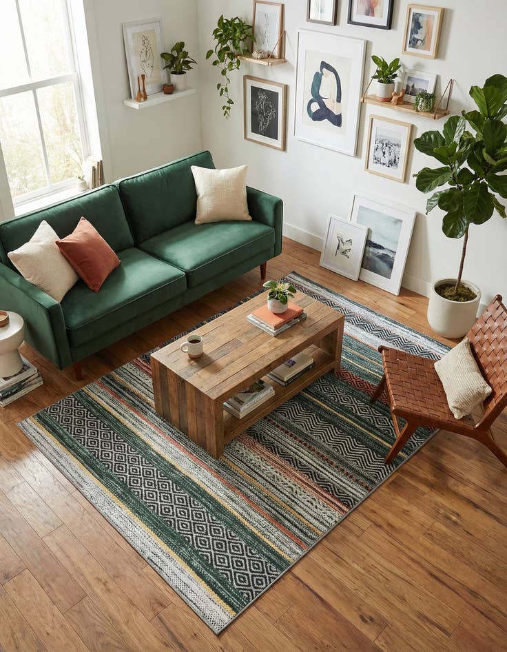 Detail image of 5' x 8' Washable Yara Rug