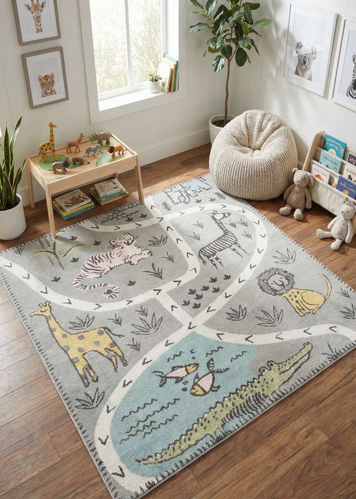 7' 10 x 7' 10 Animals Whimsy Kids Square Rug
