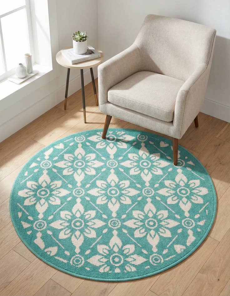 Detail image of 3' x 3'  Washable Trellis Indoor / Outdoor Round Rug
