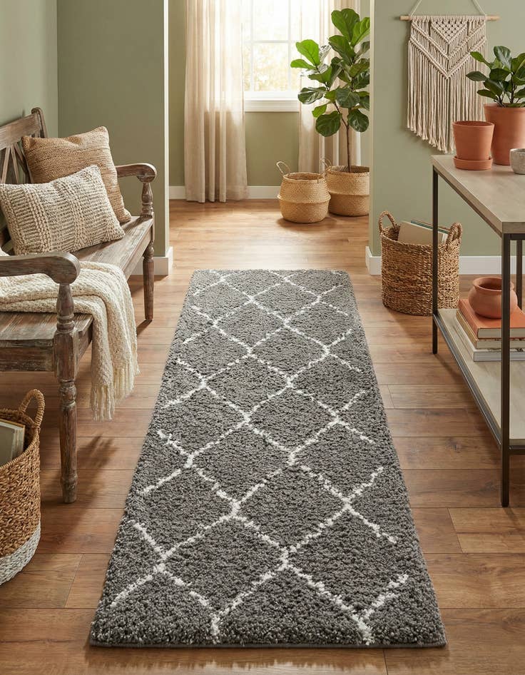 Detail image of 2' 7 x 6' Marrakesh Shag Runner Rug