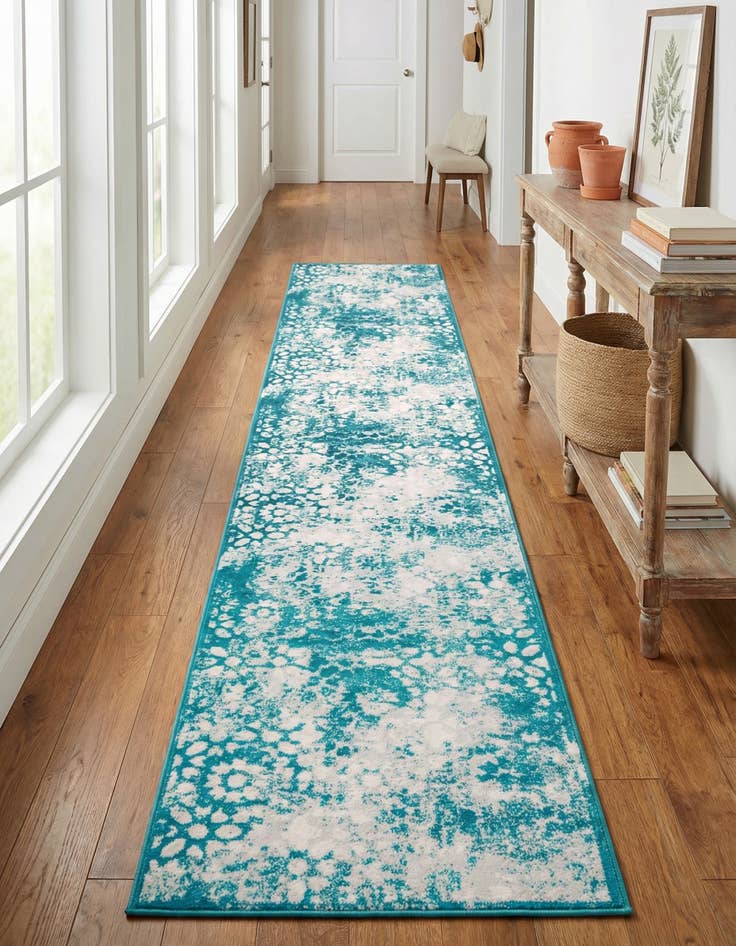 Detail image of 3' 3 x 16' 5 Monaco Runner Rug