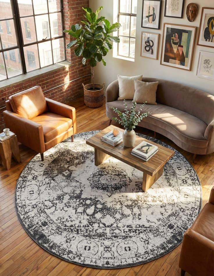 Detail image of 10' x 10' Venice Round Rug