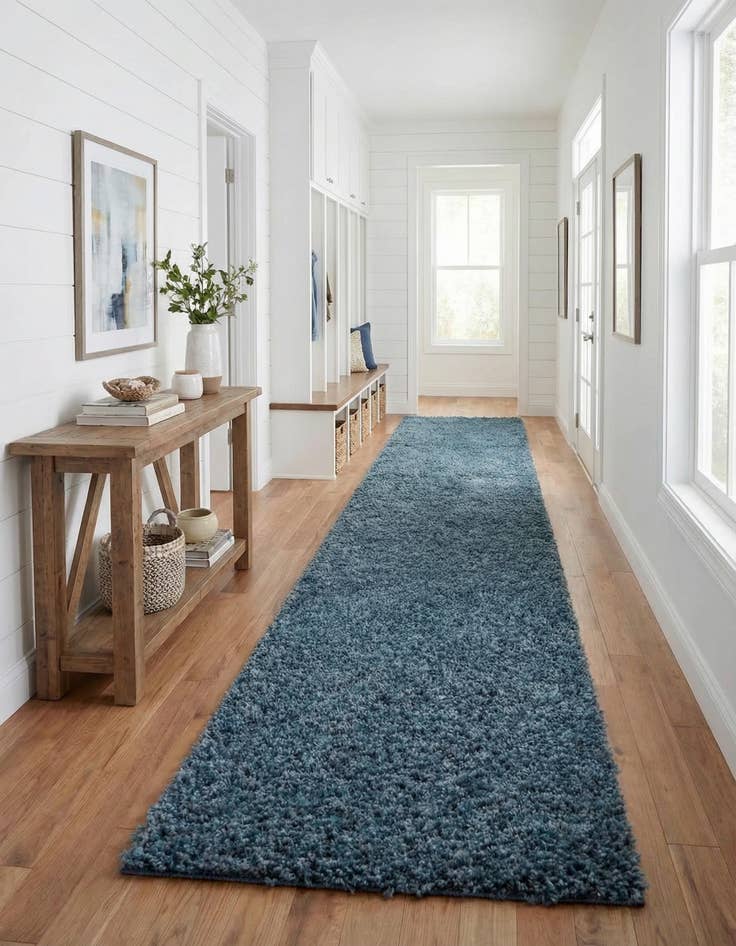 Detail image of 2' 7 x 16' 5 Zermatt Shag Runner Rug