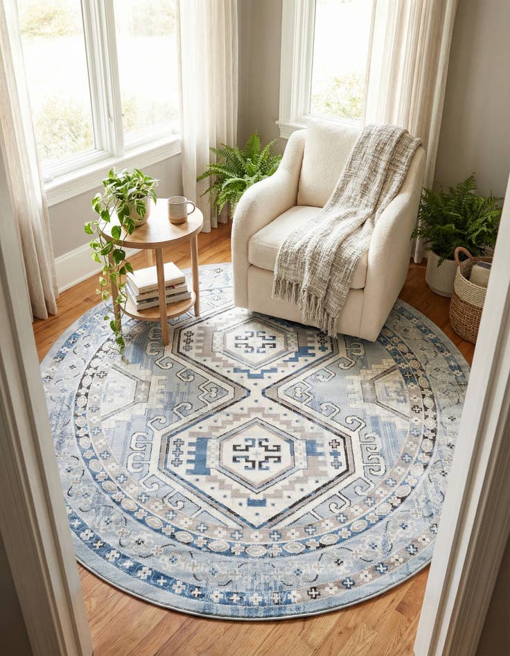 Detail image of 7' 10 x 7' 10 Charlotte Round Rug