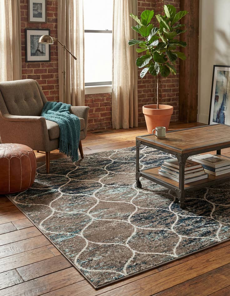 Detail image of 6' x 6' Lattice Frieze Square Rug