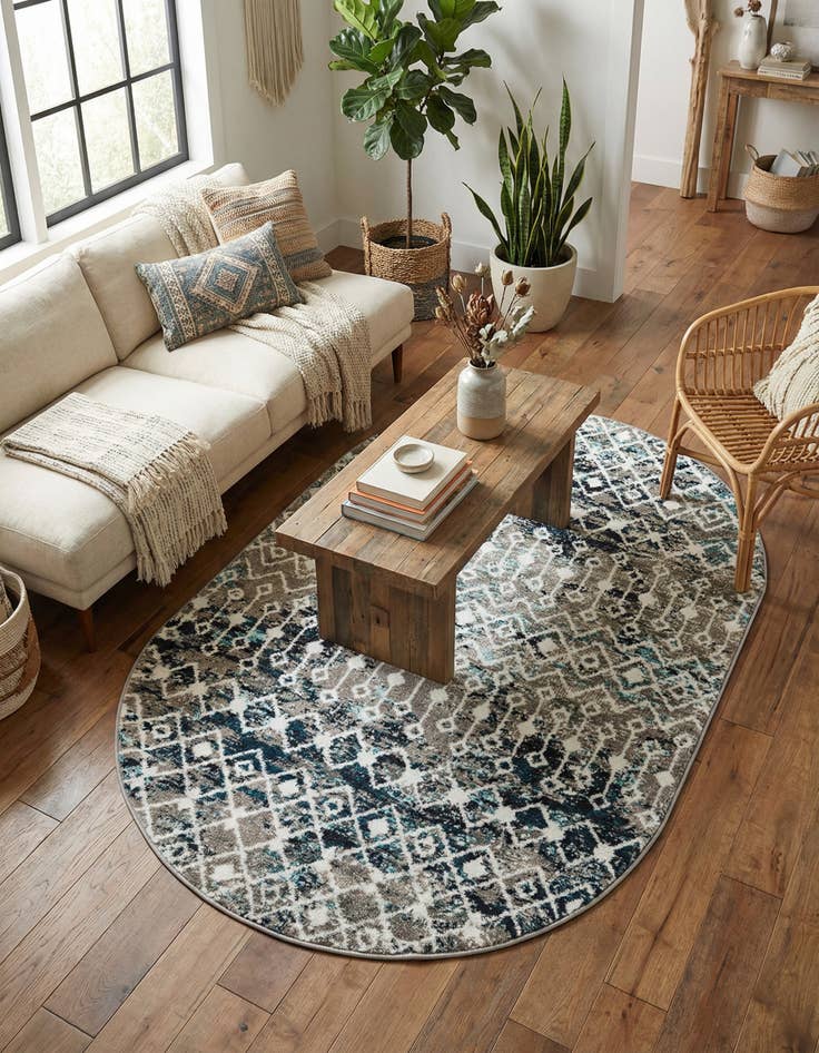 Detail image of  4' x 6' Moroccan Trellis Oval Rug