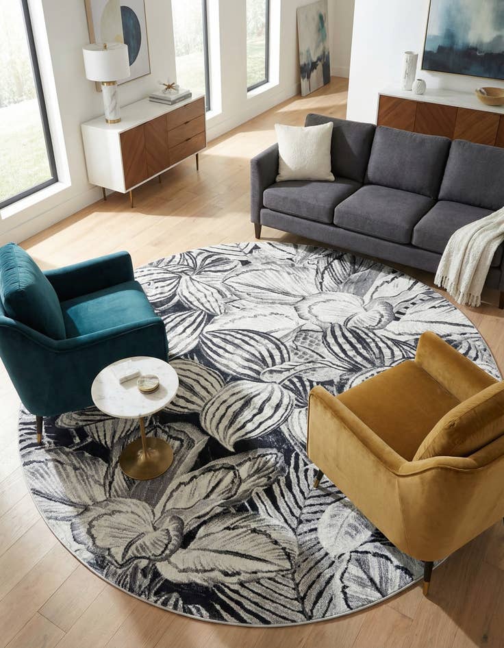 Detail image of 7' x 7' Blossom Round Rug