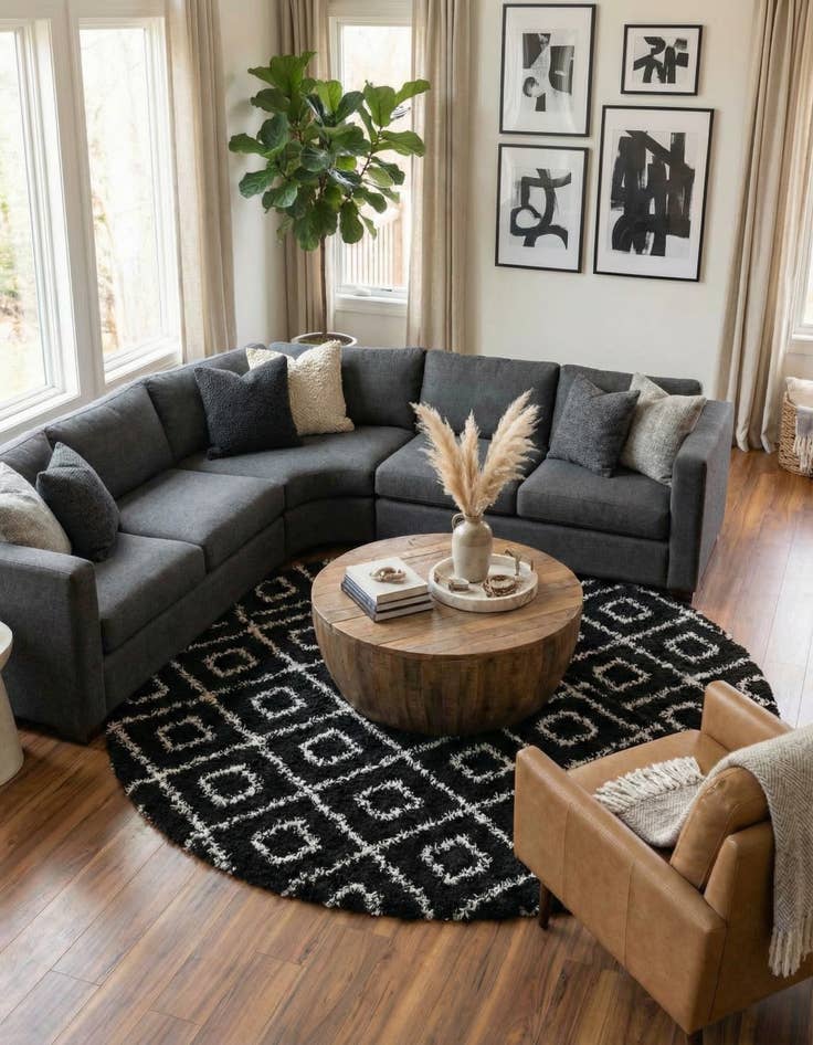 Detail image of 10' x 10' Trellis Shag Round Rug