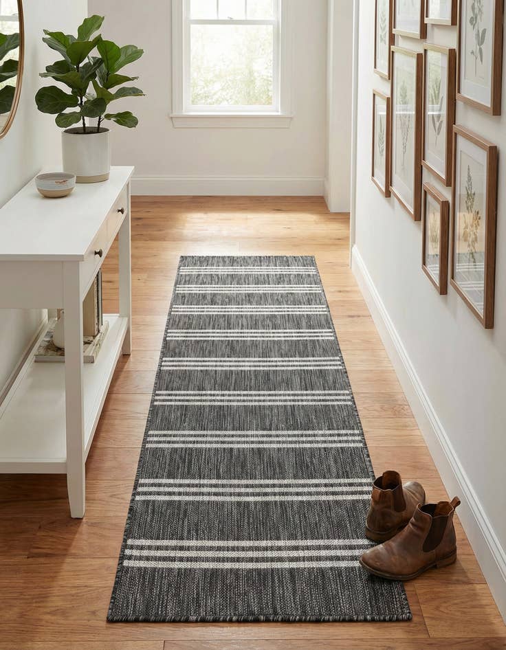 Detail image of 2' x 7' Washable Jill Zarin Anguilla Indoor / Outdoor Runner Rug