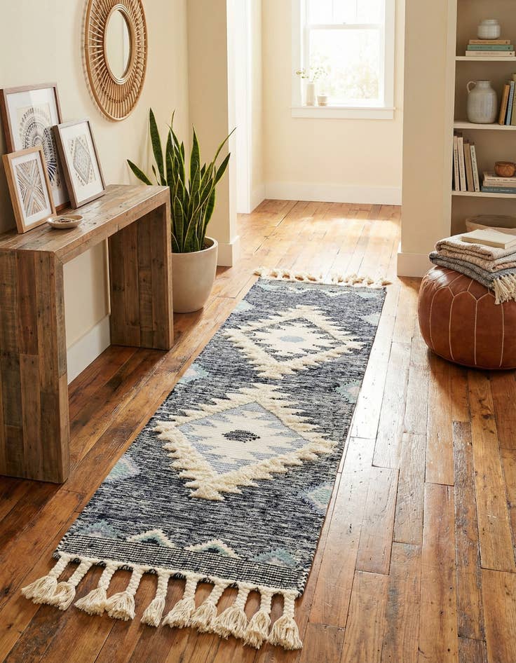 Detail image of 2' 2 x 6' 1 Hand Woven Arizona Wool Runner Rug