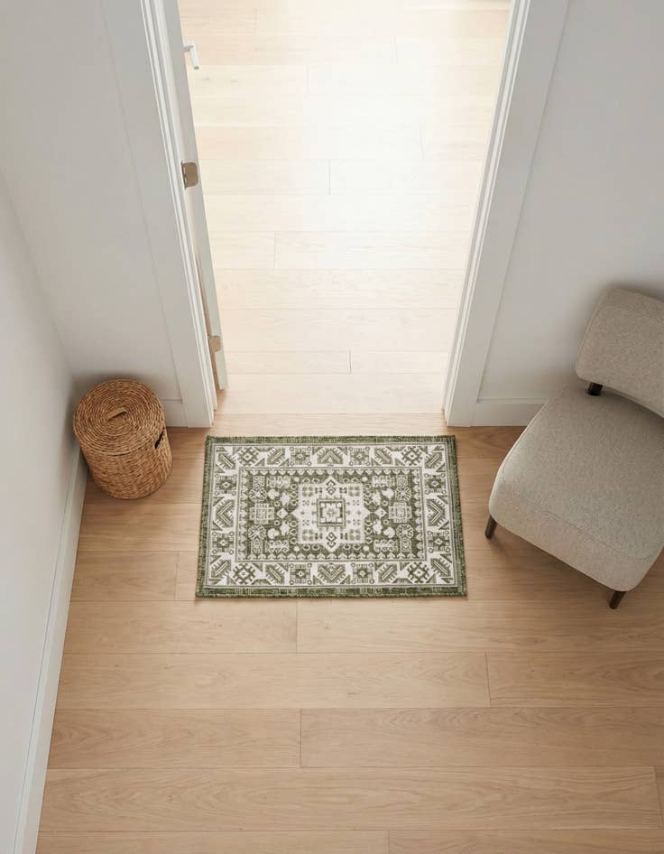 Detail image of 2' x 3' Washable Aztec Indoor / Outdoor Rug