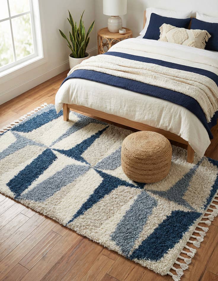 Detail image of 4' x 6' Lagom Shag Rug