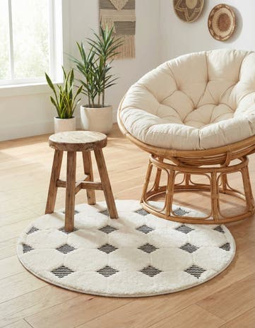 Black and White Prismatic Round Rug