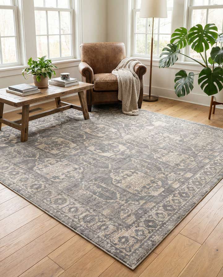 7' 10 x 7' 10 Lola Square Rug