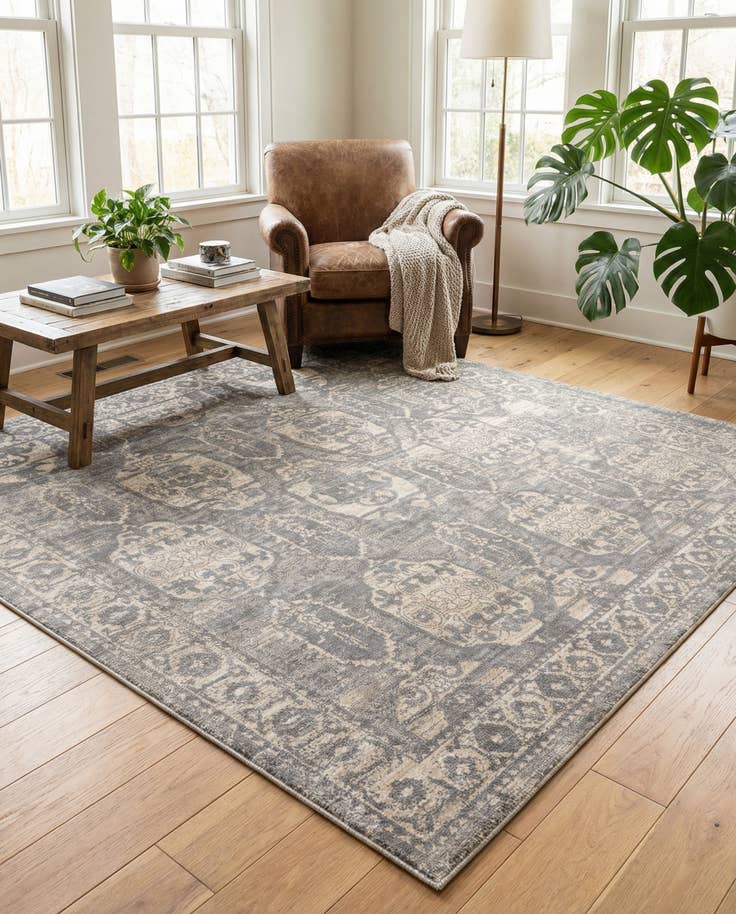 Detail image of 7' 10 x 7' 10 Lola Square Rug