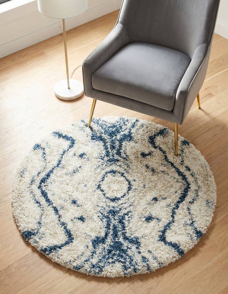 Detail image of 3' 3 x 3' 3 Lagom Shag Round Rug