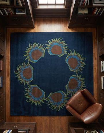 7' 7 x 7' 7 Agra Square Rug
