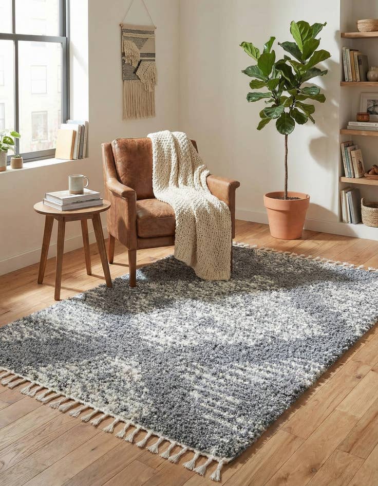 Detail image of 4' x 6' Serenity Shag Rug