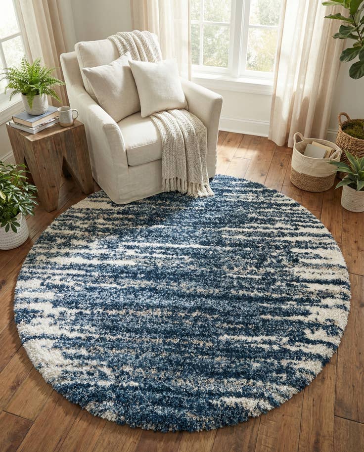 Detail image of 7' x 7' Serenity Shag Round Rug