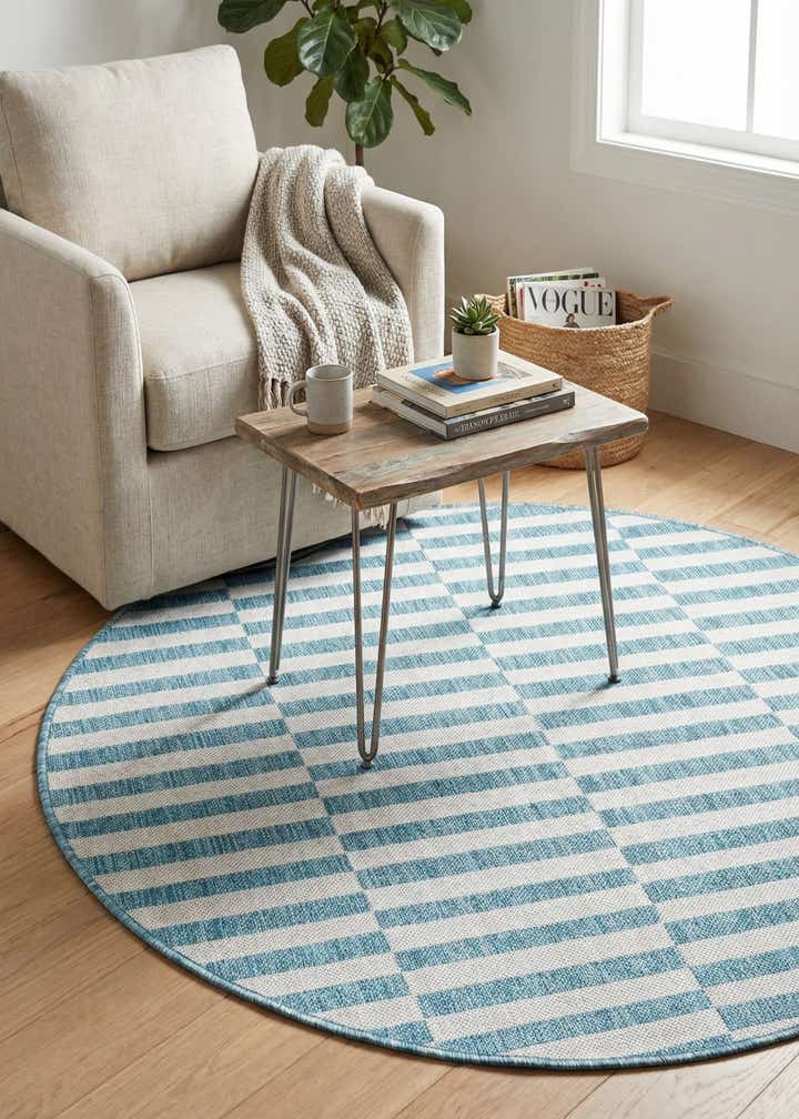 4' x 4' Easy-Clean Striped Indoor / Outdoor Round Rug
