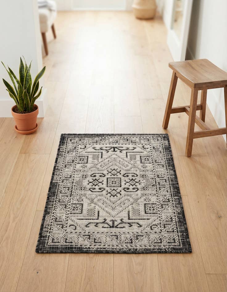 Detail image of 2' x 3' Washable Aztec Indoor / Outdoor Rug