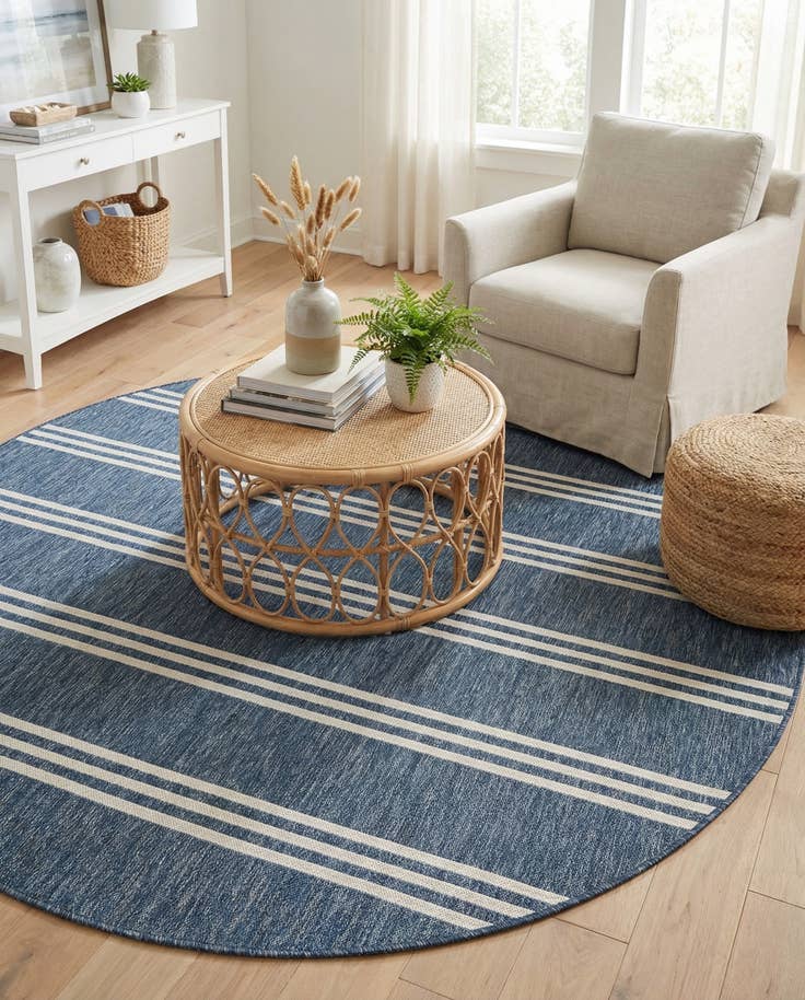 Detail image of 7' x 7' Easy-Clean Jill Zarin Indoor / Outdoor Round Rug