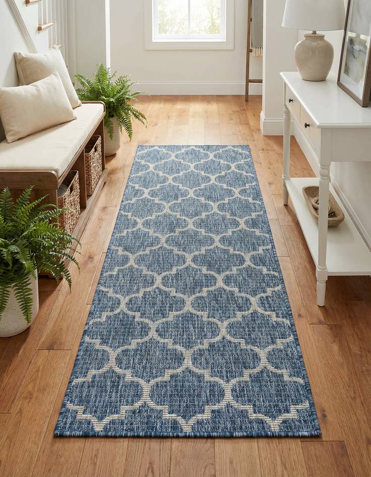 Detail image of 2' x 6' Washable Lattice Indoor / Outdoor Runner Rug