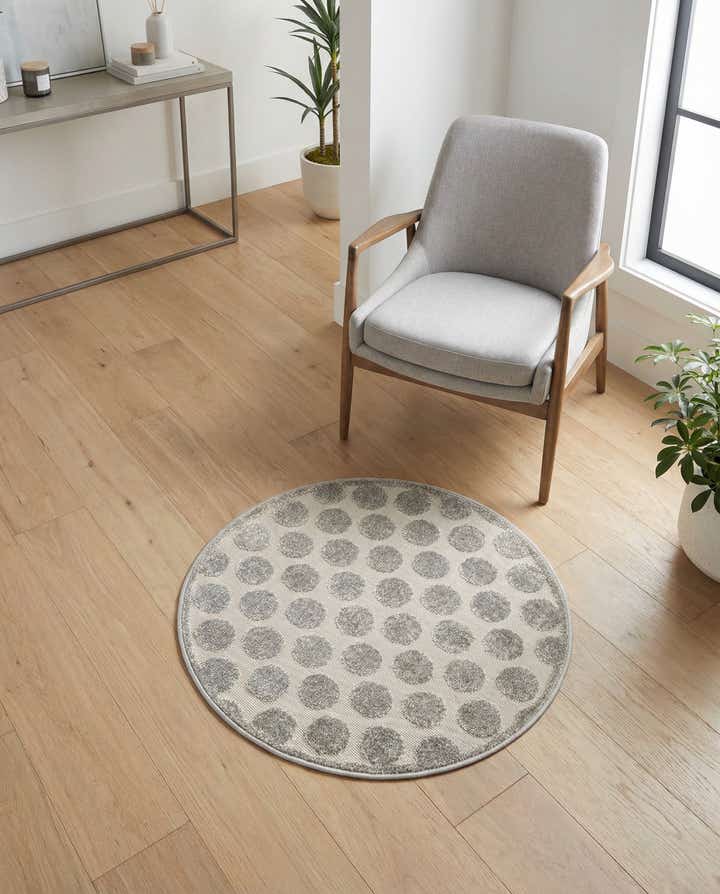 3' x 3' Easy-Clean Sabrina Soto Indoor / Outdoor Round Rug