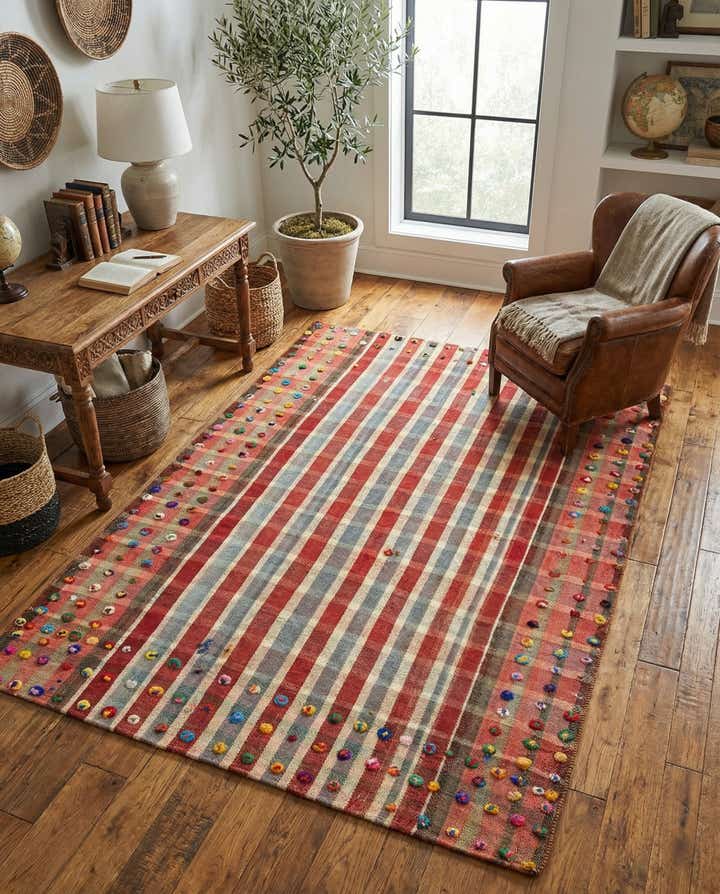 4' 9 x 6' 8 Jajim Rug