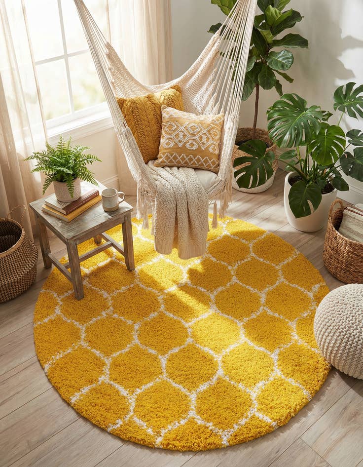 Detail image of 6' x 6' Trellis Shag Round Rug