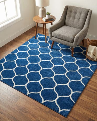  5' 3 x 5' 3 Lattice Frieze Square Rug