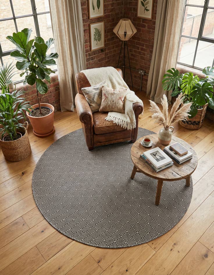 Detail image of 6' 1 x 6' 1  Hand Woven Geo Trellis Flatweave Round Rug